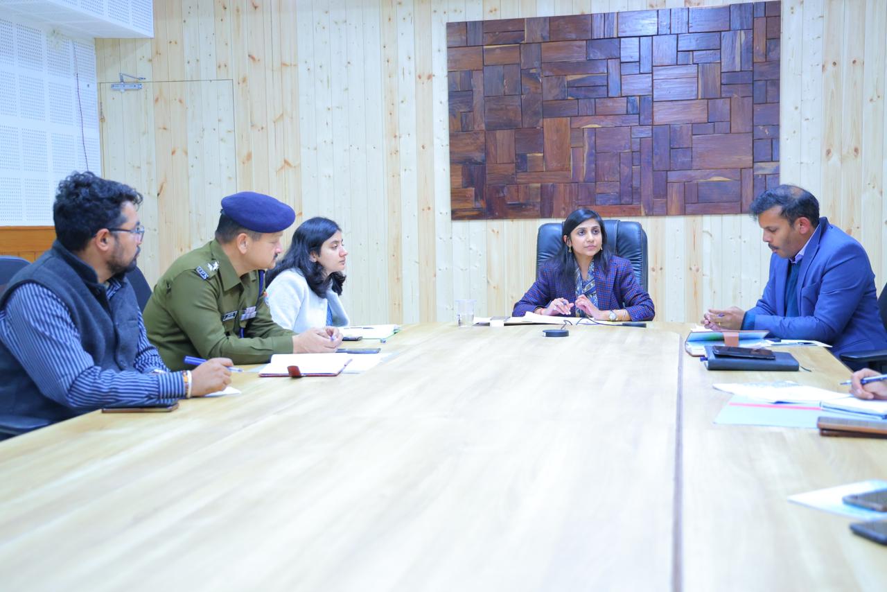 वन्यजीव सुरक्षा पर जिलाधिकारी के निर्देश से वन्यजीव प्रबंधन कार्य तेज, पायलट प्रोजेक्ट और माइक्रोप्लान बनाने पर जोर