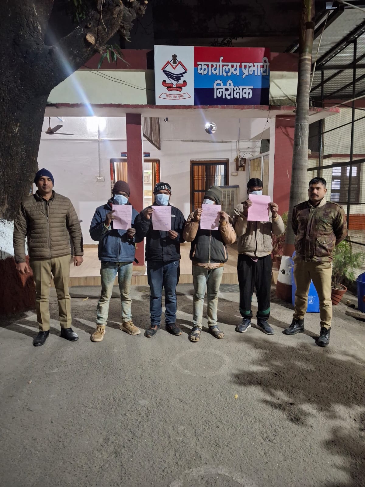 कोटद्वार क्षेत्र में सार्वजनिक शांति भंग करने वालों के विरुद्ध पुलिस की कार्यवाहीः 04 व्यक्तियों को गिरफ्तार कर की गई चालानी कार्यवाही