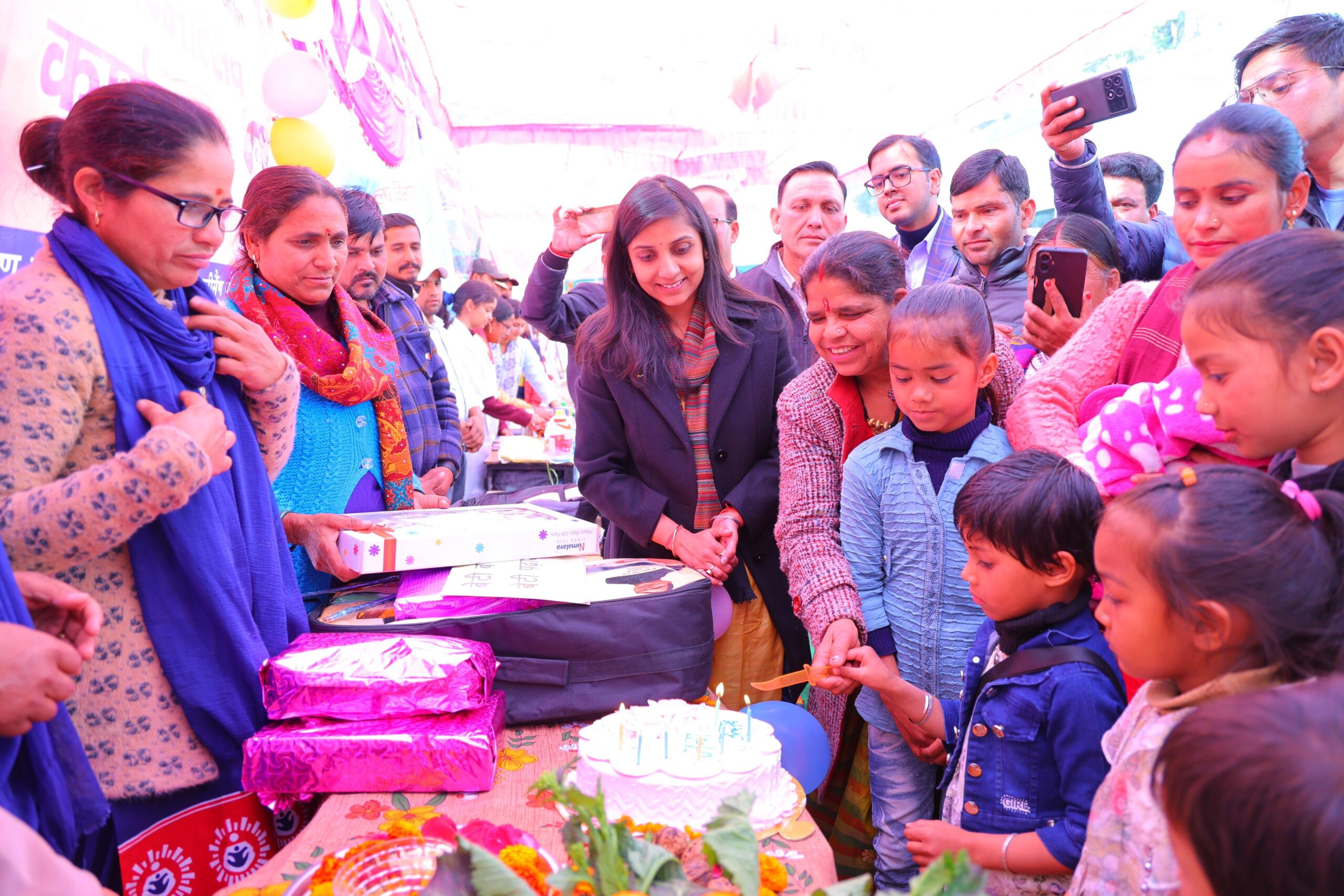 जन–जन की सरकार शिविर में जिलाधिकारी ने लिए मौके पर फैसले, अधिकारियों को दिए कड़े निर्देश