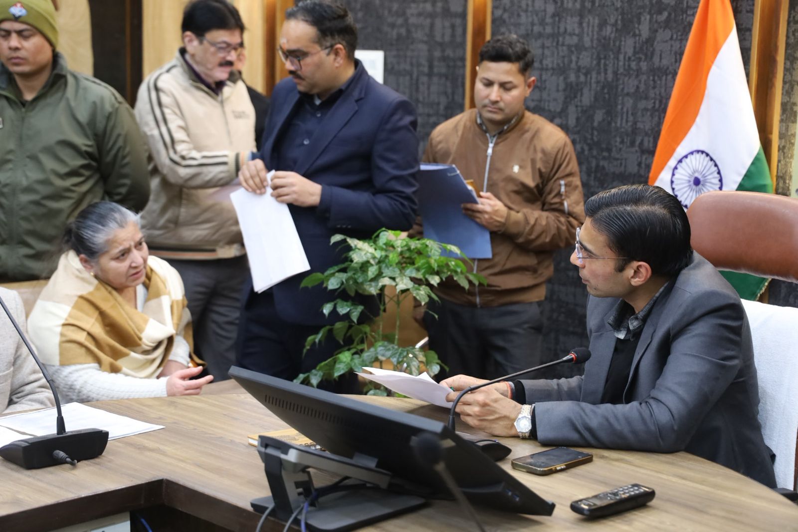 मा0 मुख्यमंत्री के जनसेवा संकल्प से प्रेरित जिला प्रशासन का जनदर्शन; सुनवाई से लेकर समयबद्ध न्याय तक 