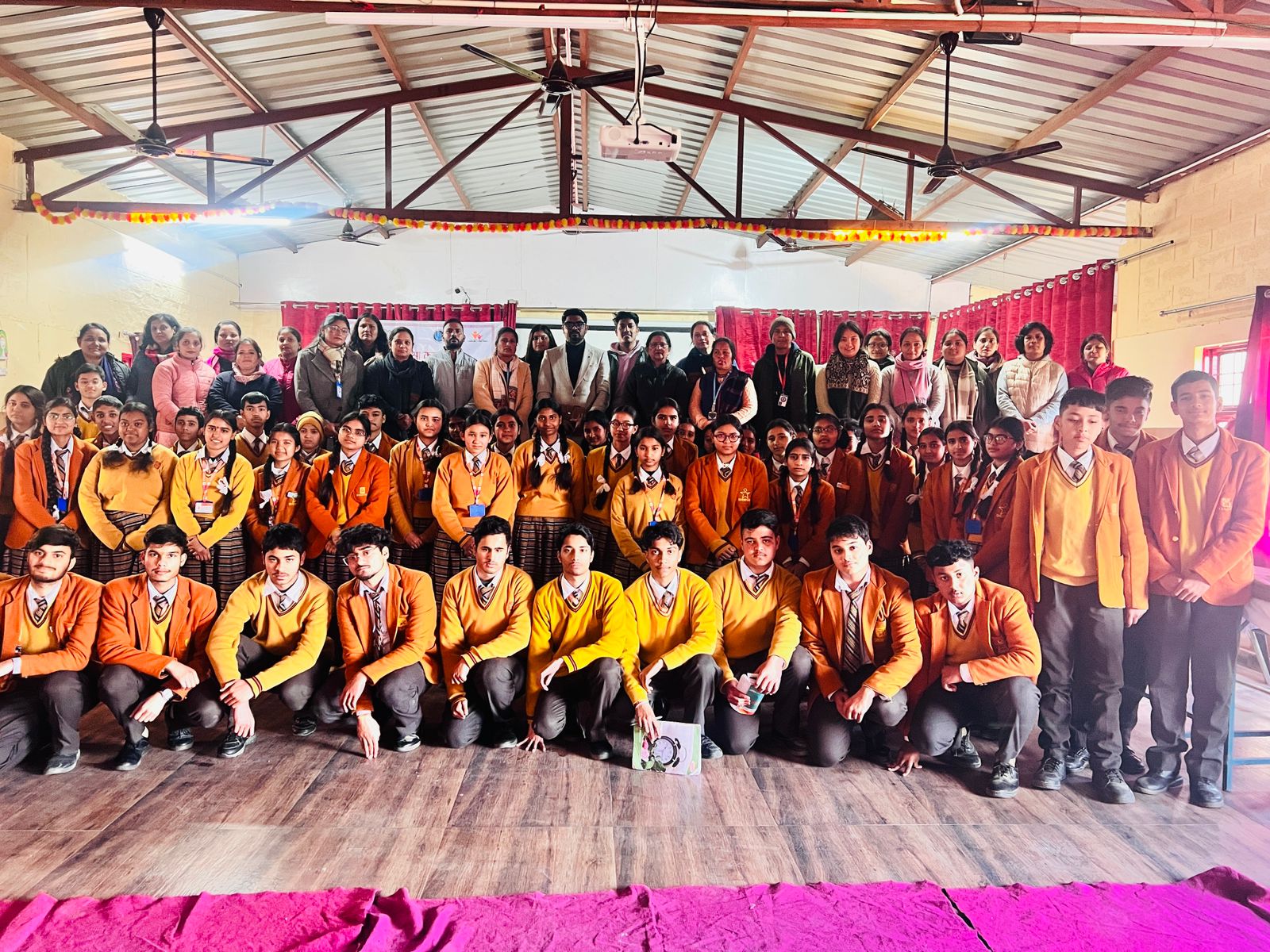 बाल अधिकार, सुरक्षा एवं कानून की जानकारी को लेकर विद्यालय में जागरूकता सत्र