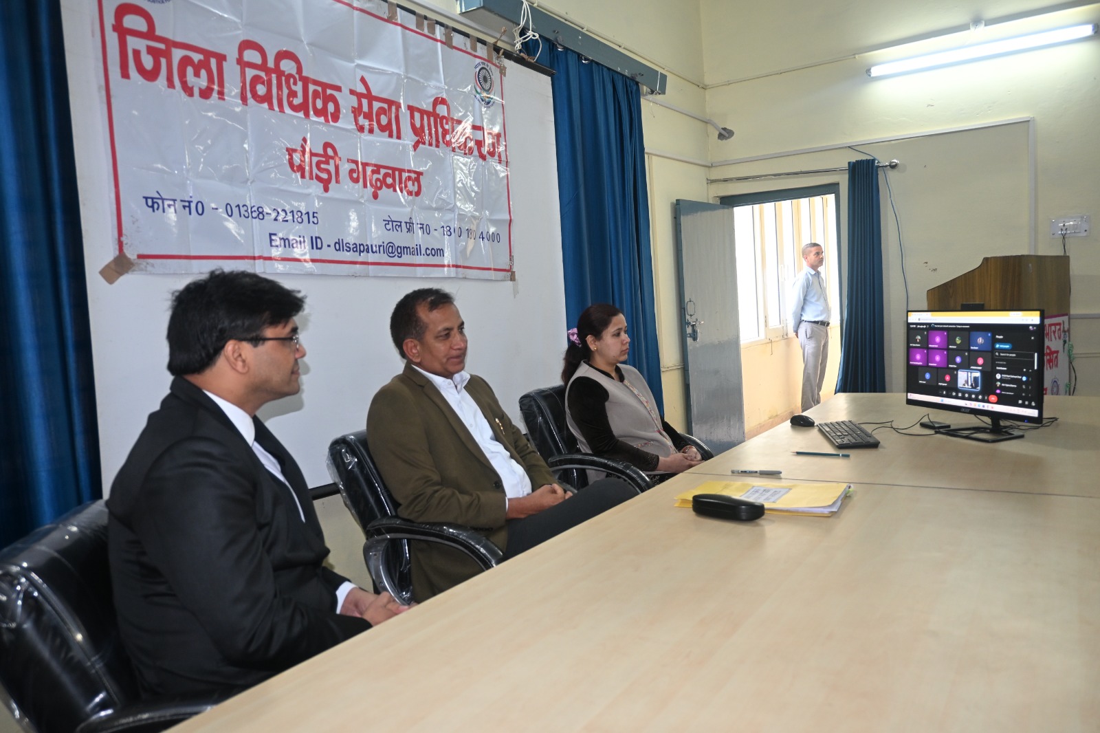 जिला जज ने अधिवक्ताओं के साथ की बैठक, अधिक से अधिक समझौता योग्य वाद लोक अदालत में लाने की अपील